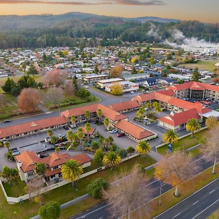 Regal Palms Resort Rotorua Exterior foto Aerial view of the motel