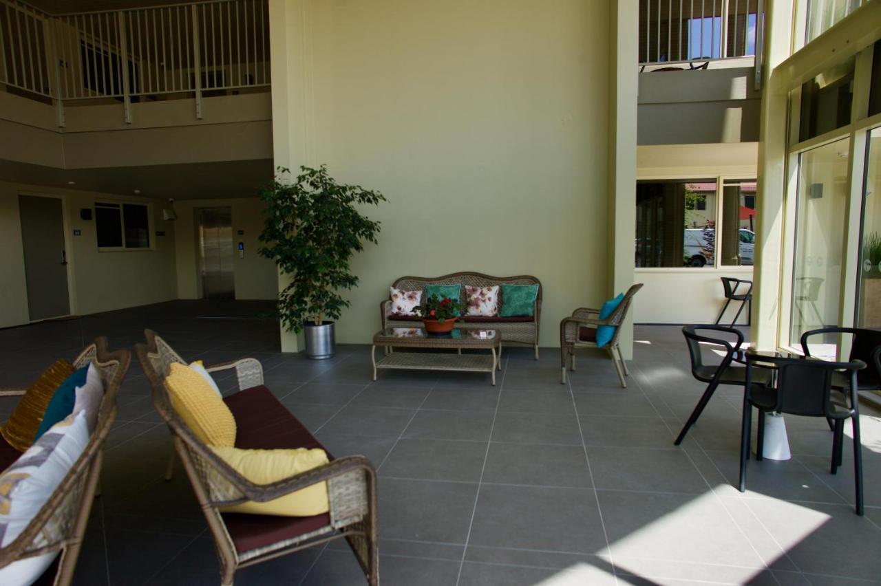Regal Palms Resort Rotorua Exterior foto The interior of the hotel