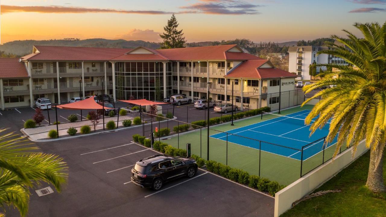 Regal Palms Resort Rotorua Exterior foto Tennis Club at the San Francisco Tennis Club